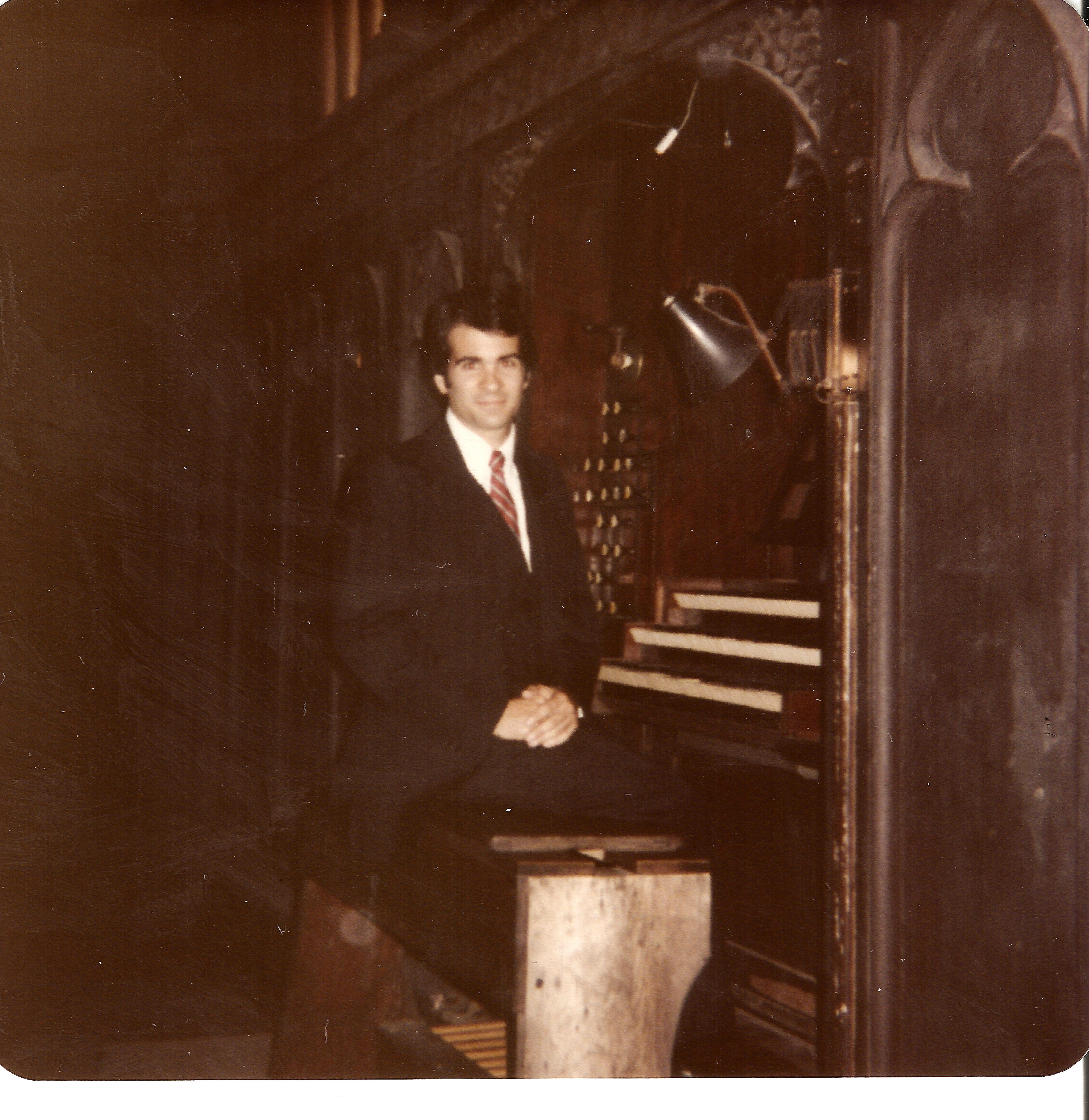 02 - ROUND LAKE - Joseph Bertolozzi, Organist - 8.21.83
